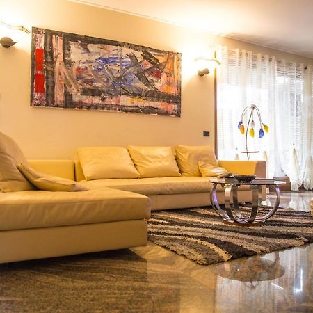Villa Ivana Десенцано дел Гарда Екстериор снимка