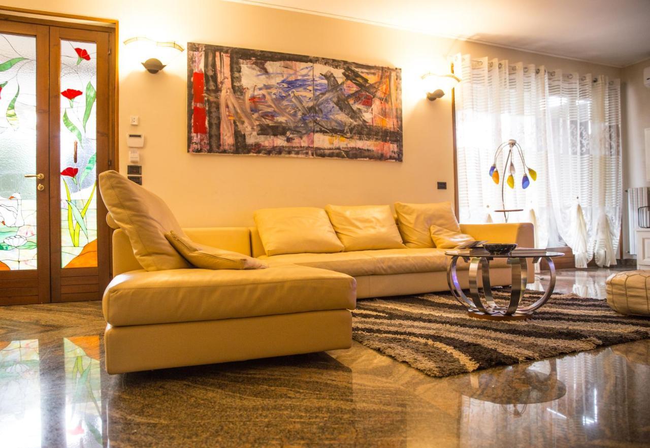 Villa Ivana Десенцано дел Гарда Екстериор снимка