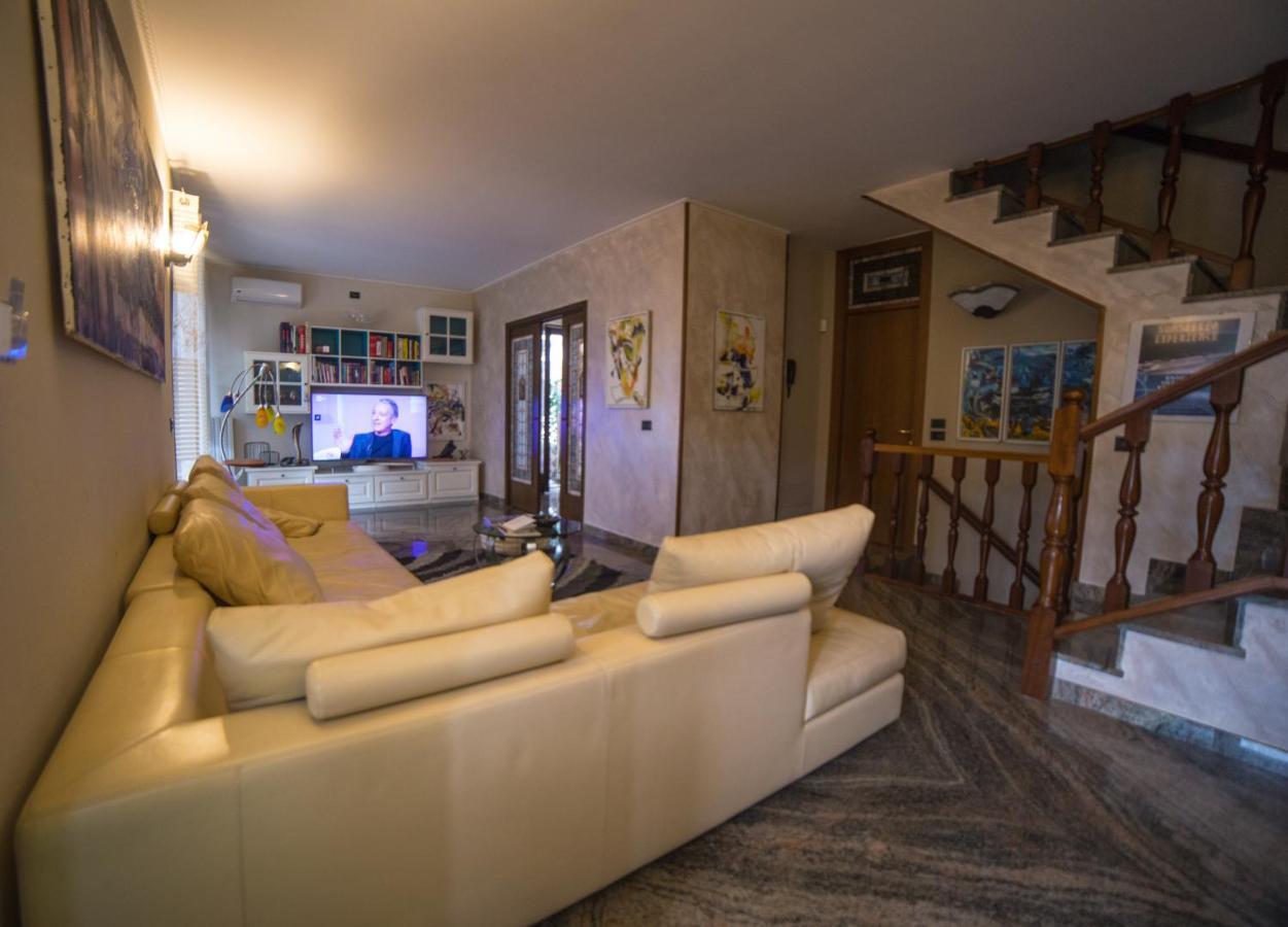 Villa Ivana Десенцано дел Гарда Екстериор снимка