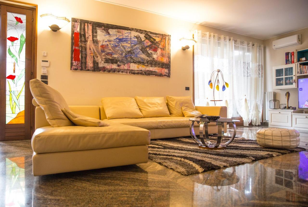 Villa Ivana Десенцано дел Гарда Екстериор снимка