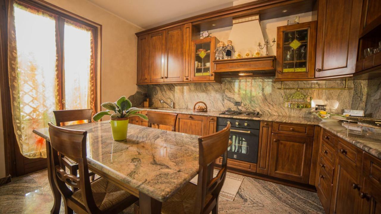 Villa Ivana Десенцано дел Гарда Екстериор снимка